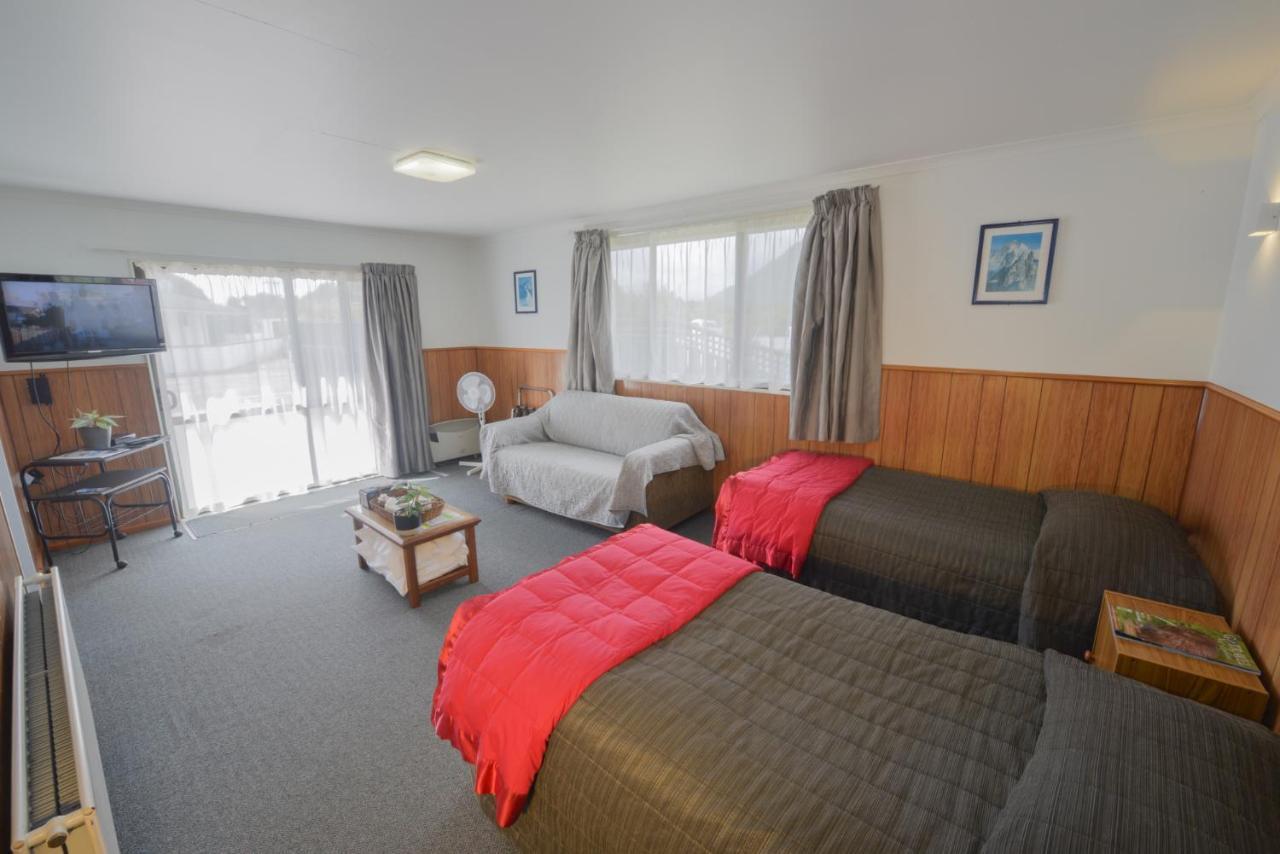 Wilderness Motel Accommodation ハースト エクステリア 写真