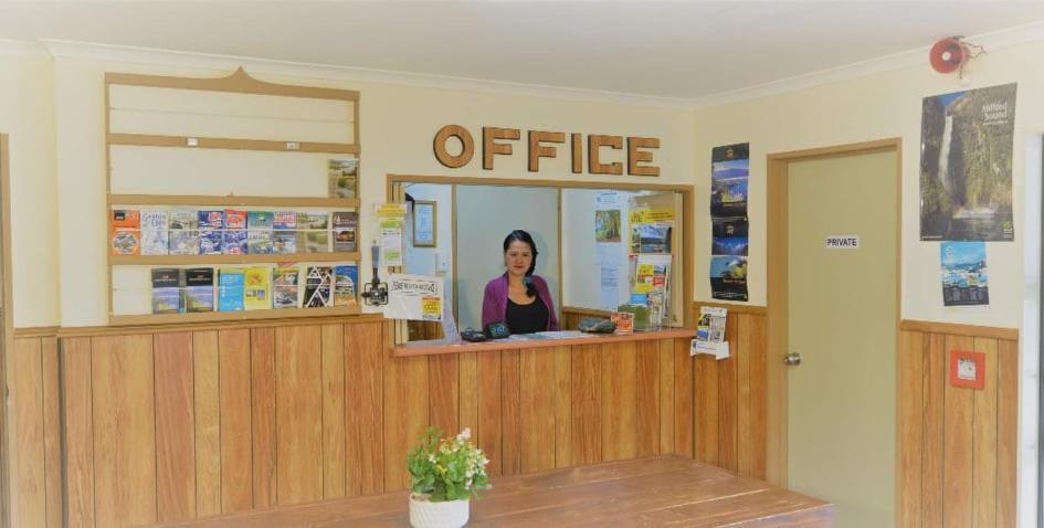 Wilderness Motel Accommodation ハースト エクステリア 写真