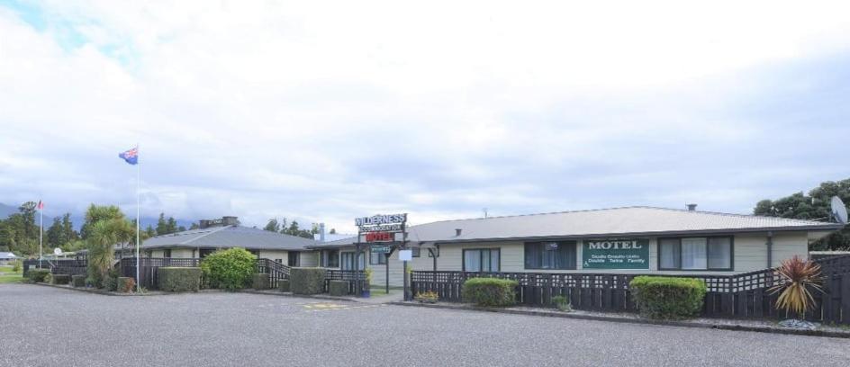 Wilderness Motel Accommodation ハースト エクステリア 写真