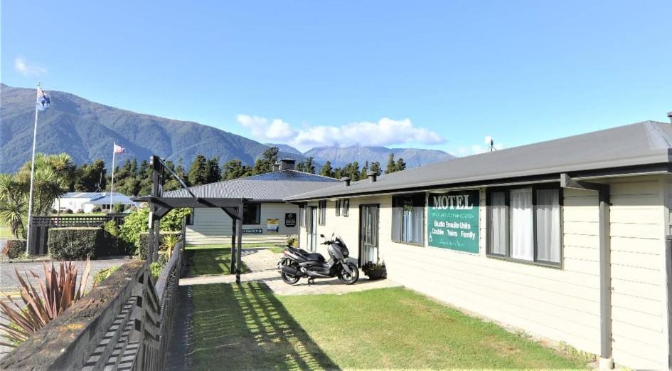 Wilderness Motel Accommodation ハースト エクステリア 写真