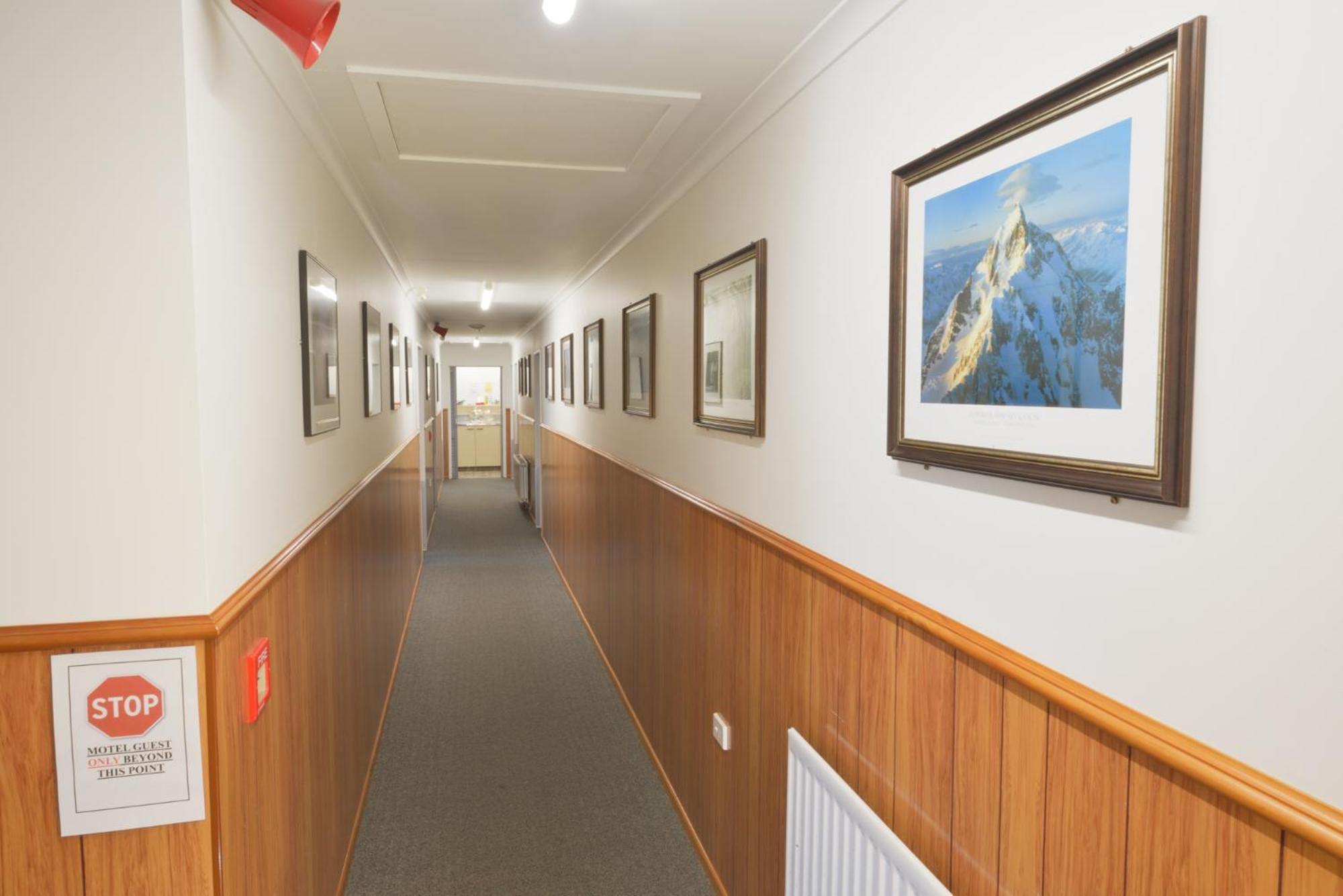 Wilderness Motel Accommodation ハースト エクステリア 写真